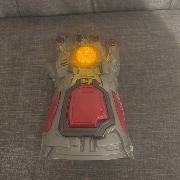 Marvel Avengers Infinity War Thanos Gauntlet Glove (2018 Hasbro) Tested Works S9 - Picture 5 of 5